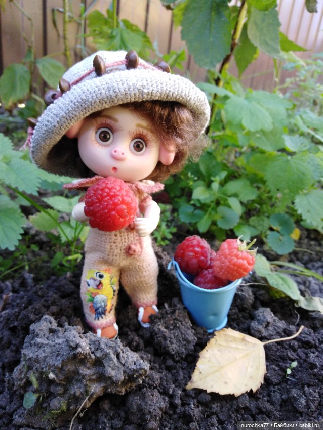 Про Нафочку. Змейка, зайчики, морковь