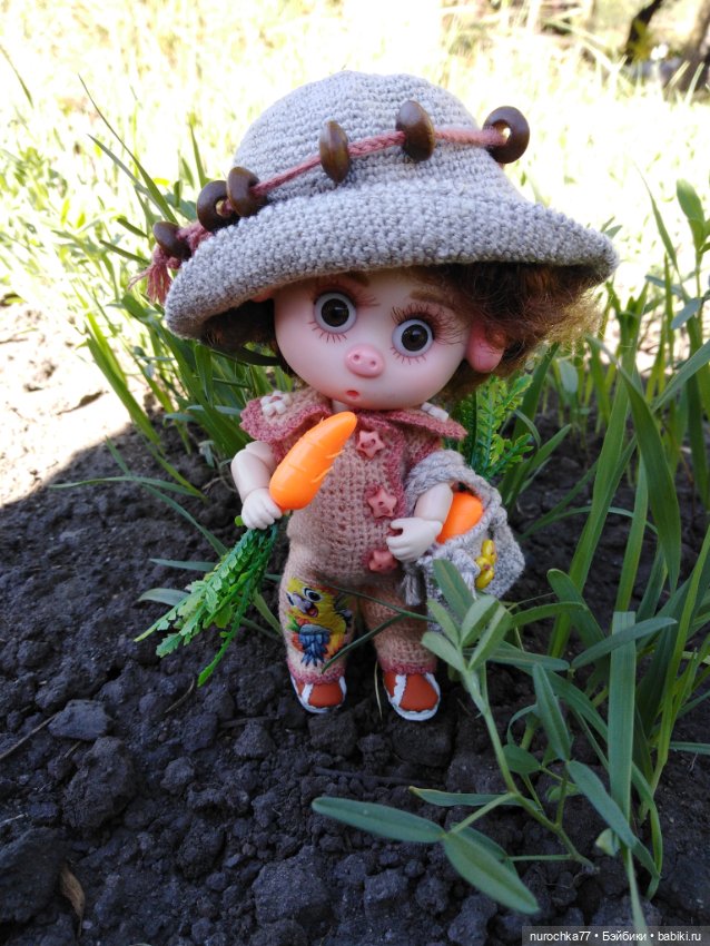 Про Нафочку. Змейка, зайчики, морковь