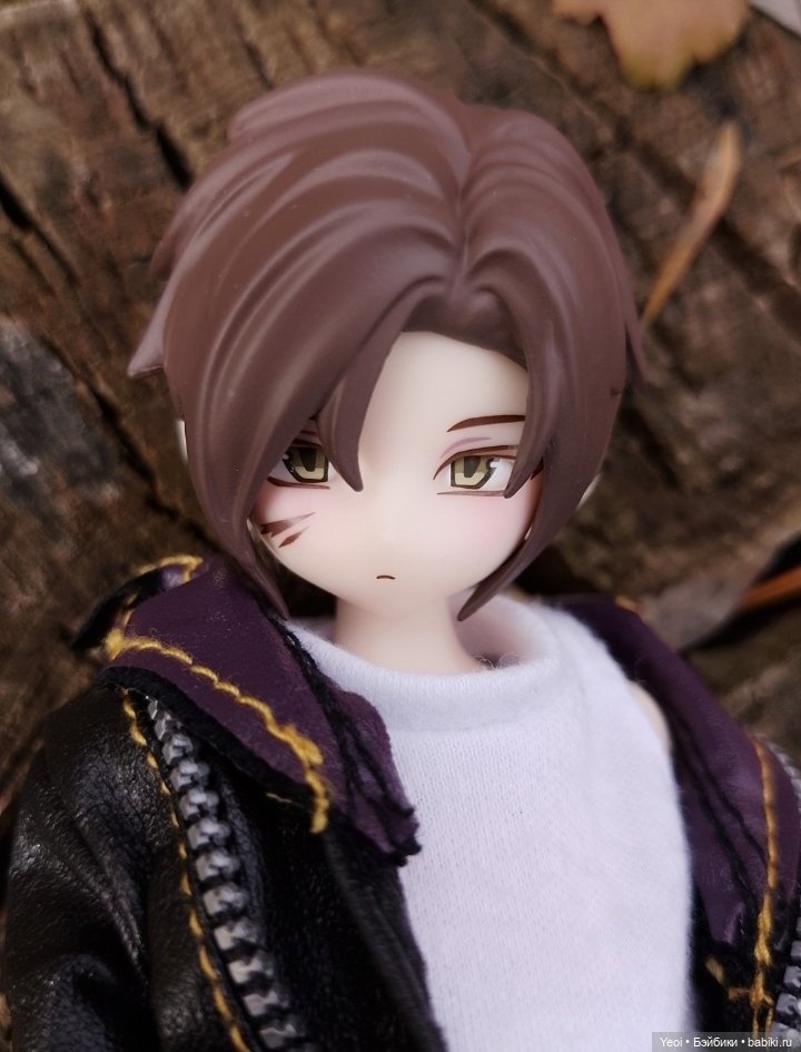 Новенький Зак на прогулке в парке с друзьями)