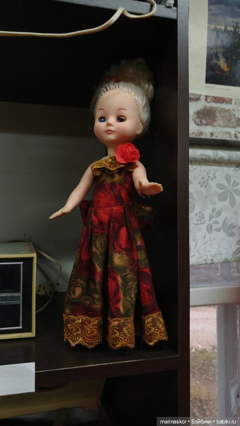 Музей СССР в селе Лядины. Много куколок)))