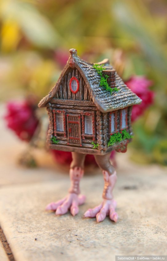 Куроножка и котики — Игрушки в смешанной технике (мех и глина): Арт