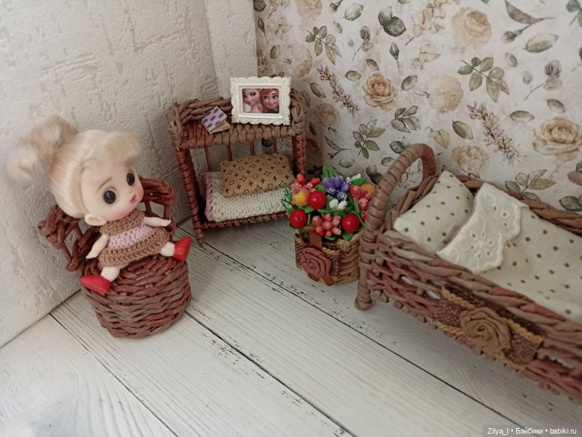 Плетеная спальня для мини-кукол (фото 6)