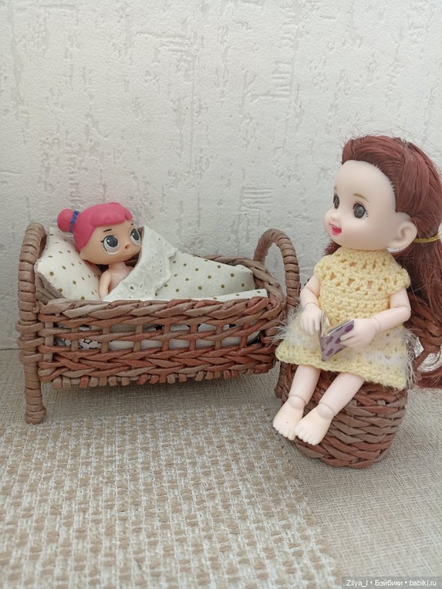Плетеная спальня для мини-кукол