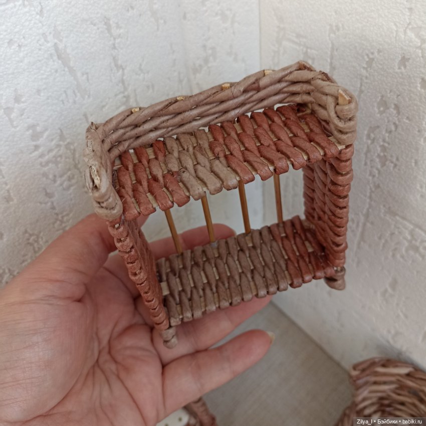 Плетеная спальня для мини-кукол