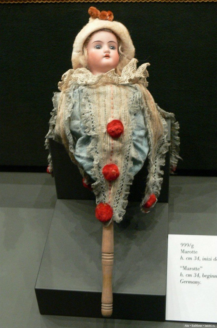 Музей кукол и игрушек - замок Рокка ди Анджера