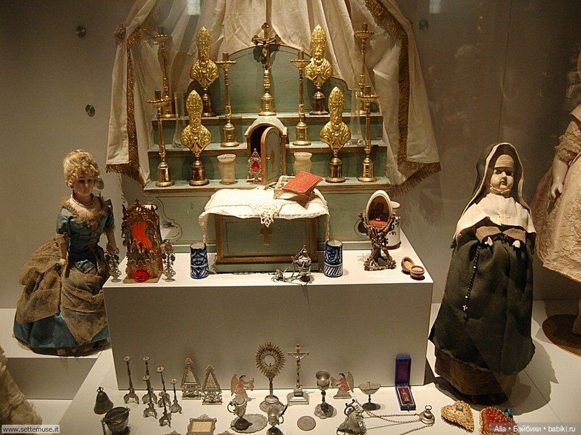 Музей кукол и игрушек - замок Рокка ди Анджера