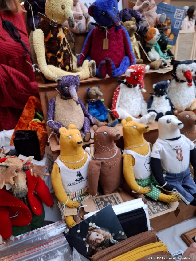 Мишка с куклою — Выставки кукол и мишек Тедди: фоторепортажи (фото 8)