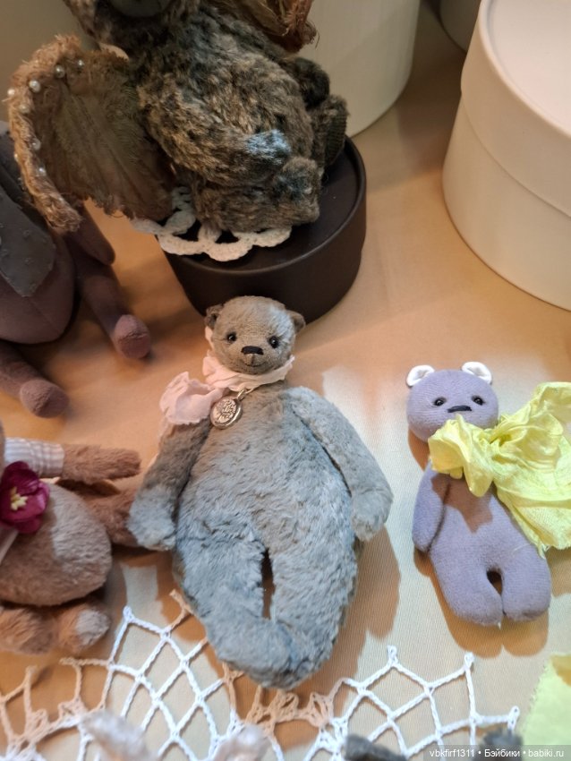 Мишка с куклою — Выставки кукол и мишек Тедди: фоторепортажи