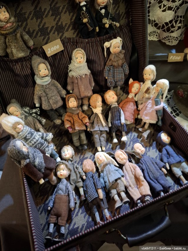 Мишка с куклою — Выставки кукол и мишек Тедди: фоторепортажи (фото 10)