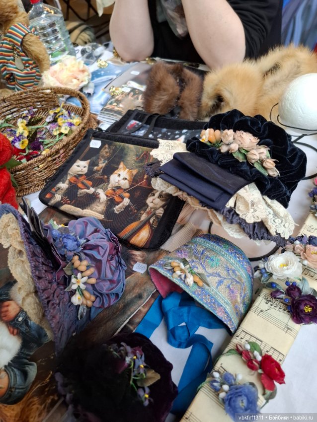 Мишка с куклою — Выставки кукол и мишек Тедди: фоторепортажи