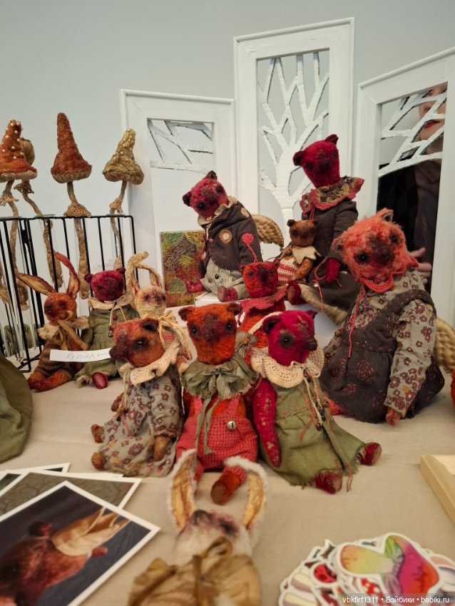 Мишка с куклою — Выставки кукол и мишек Тедди: фоторепортажи