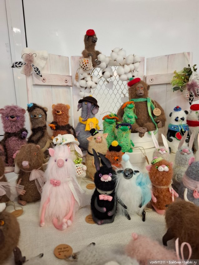 Мишка с куклою — Выставки кукол и мишек Тедди: фоторепортажи