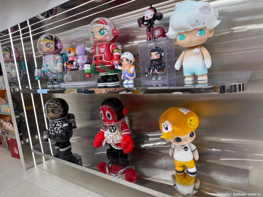 В одном магазинчике Pop Mart