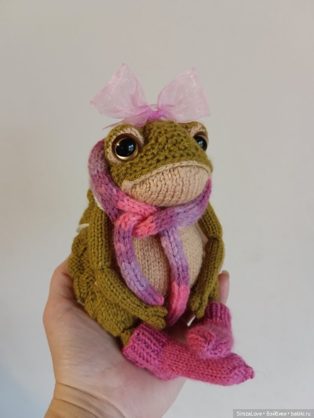 Жабонька Люси — Вязаные игрушки и амигуруми: крючком (фото 2)