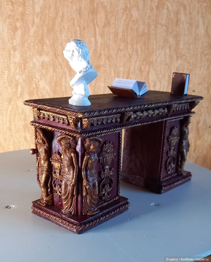 Кукольный кабинетный стол (фото 3)