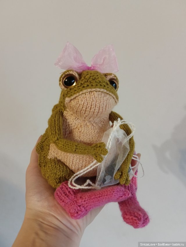 Жабонька Люси — Вязаные игрушки и амигуруми: крючком (фото 3)