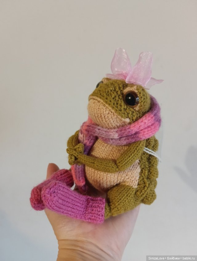 Жабонька Люси — Вязаные игрушки и амигуруми: крючком