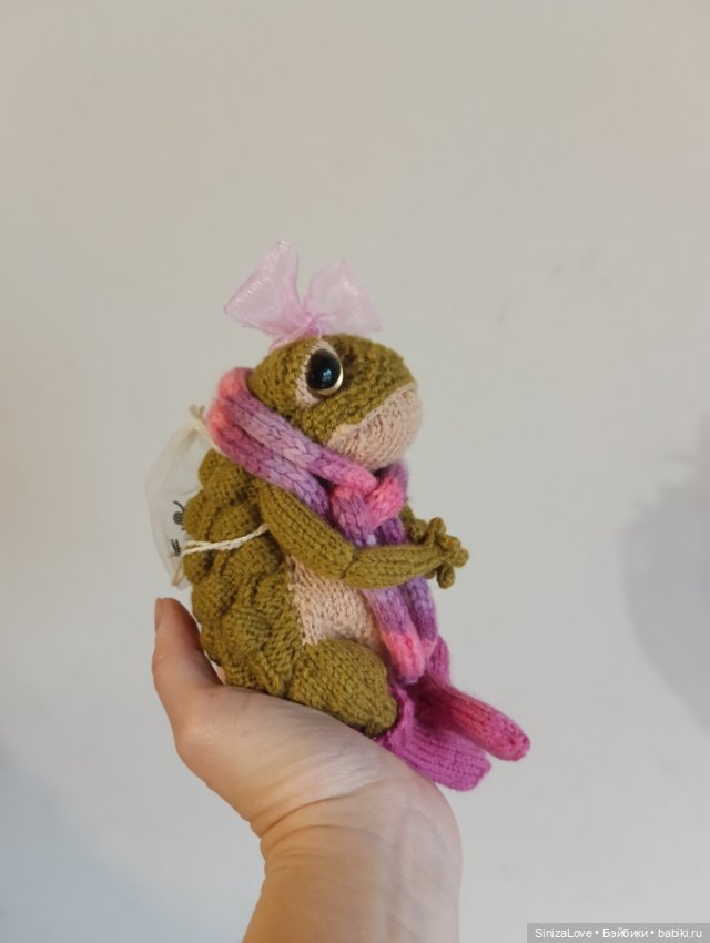 Жабонька Люси — Вязаные игрушки и амигуруми: крючком