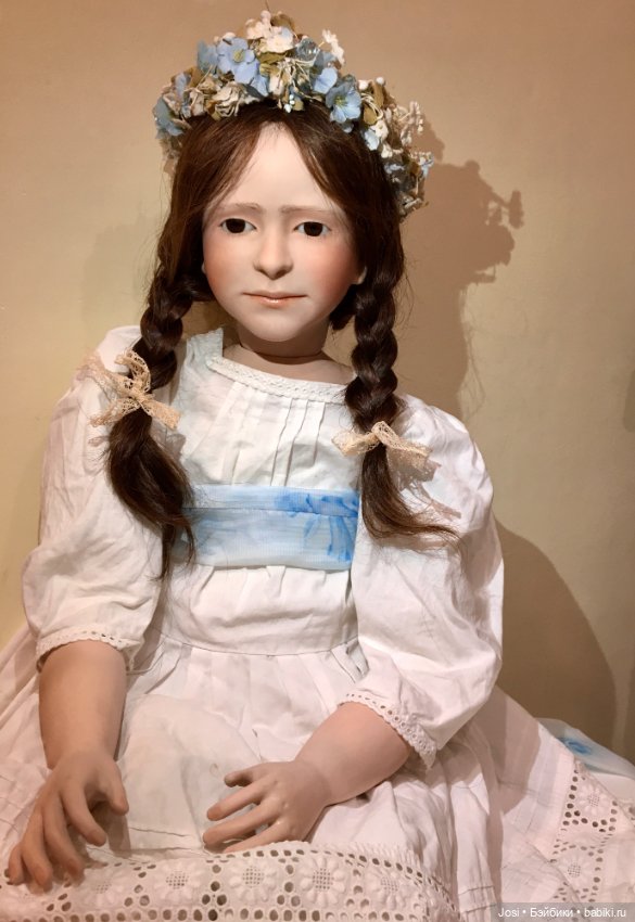 Прекрасная Fabienne в фарфоре от Ruth Treffeisen