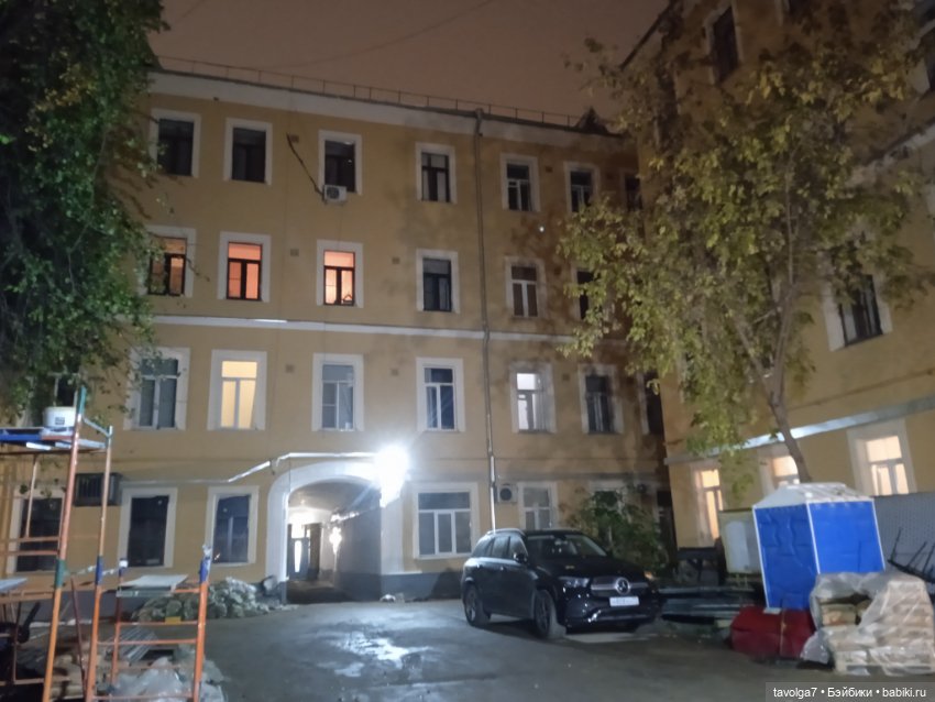 Аня "Умницы" Весна октябрь, Москва, Покровка