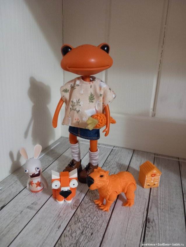 Что то на оранжевом — Фигурки Studio (фото 2)