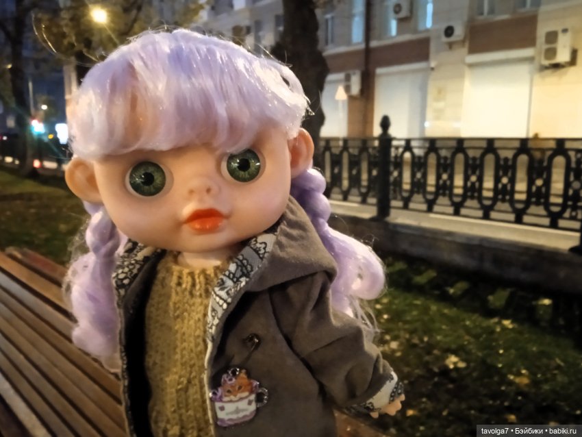 Девочка-Совя на улицах Москвы