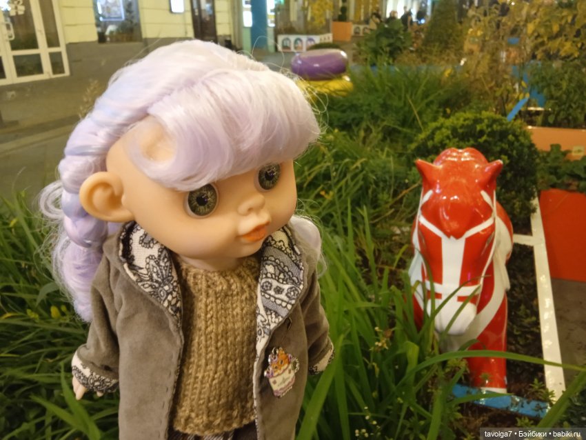 Девочка-Совя на улицах Москвы