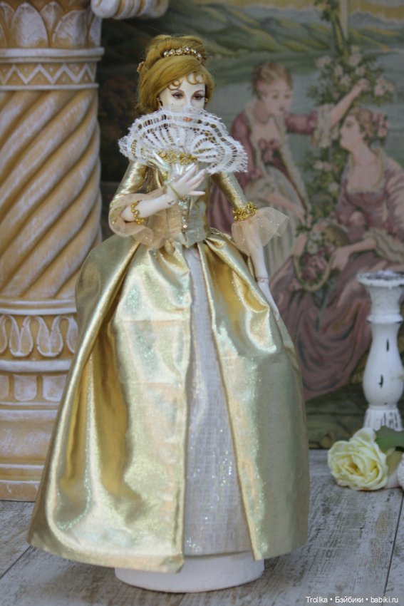 Анжелика в золотом платье (фото 10)