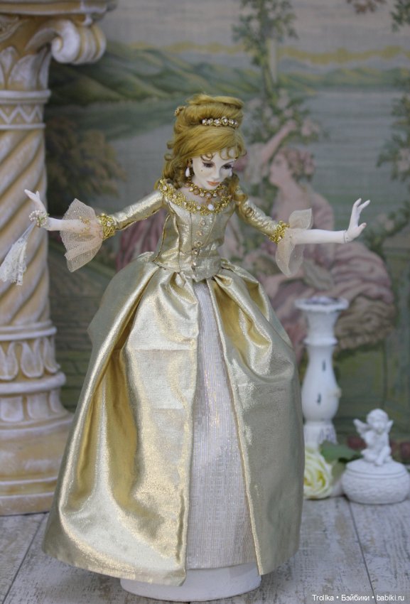 Анжелика в золотом платье (фото 7)