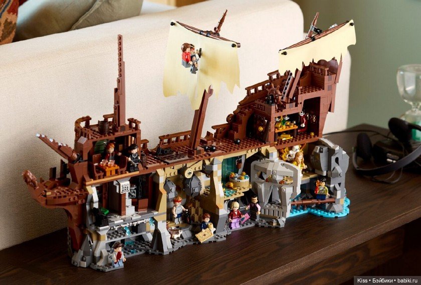 LEGO 21363 The Goonies - по фильму 80-х "Балбесы" (фото 5)