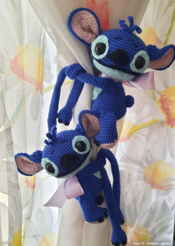 Держатели для штор Стичики