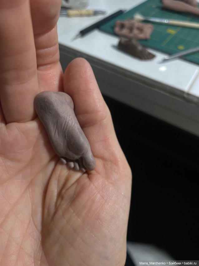 Доделала ступни 🥳 — Авторские шарнирные куклы своими руками: лепка (фото 2)