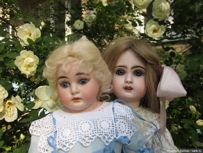 Рассматривая старые фотографии