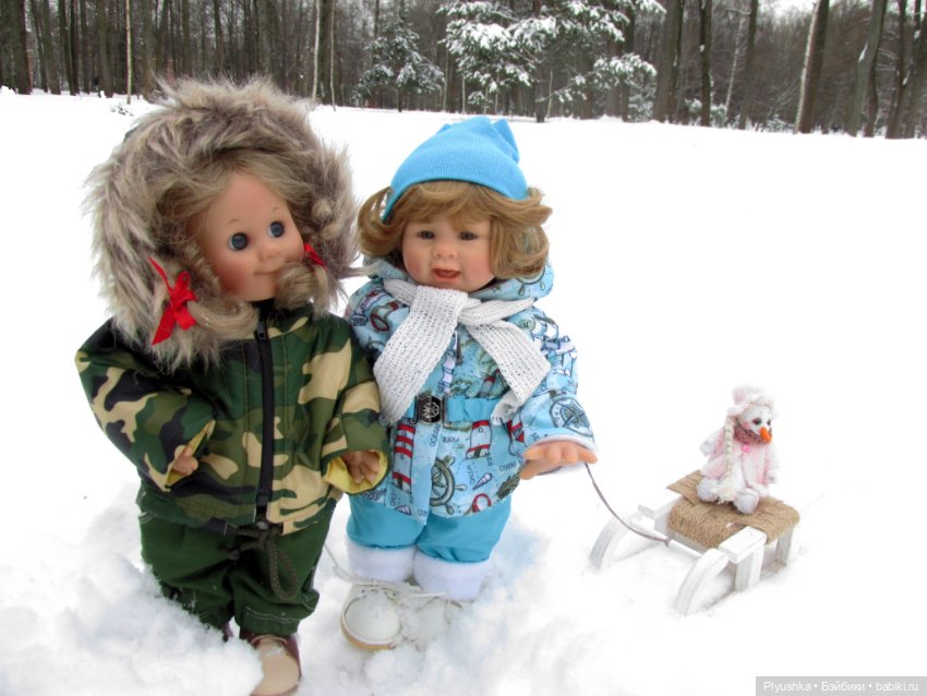 Рассматривая старые фотографии