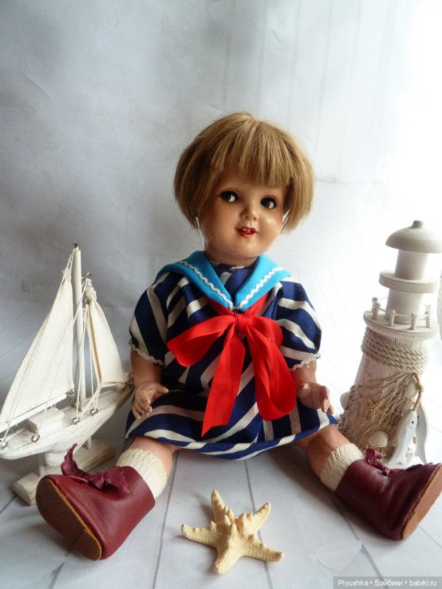 Рассматривая старые фотографии