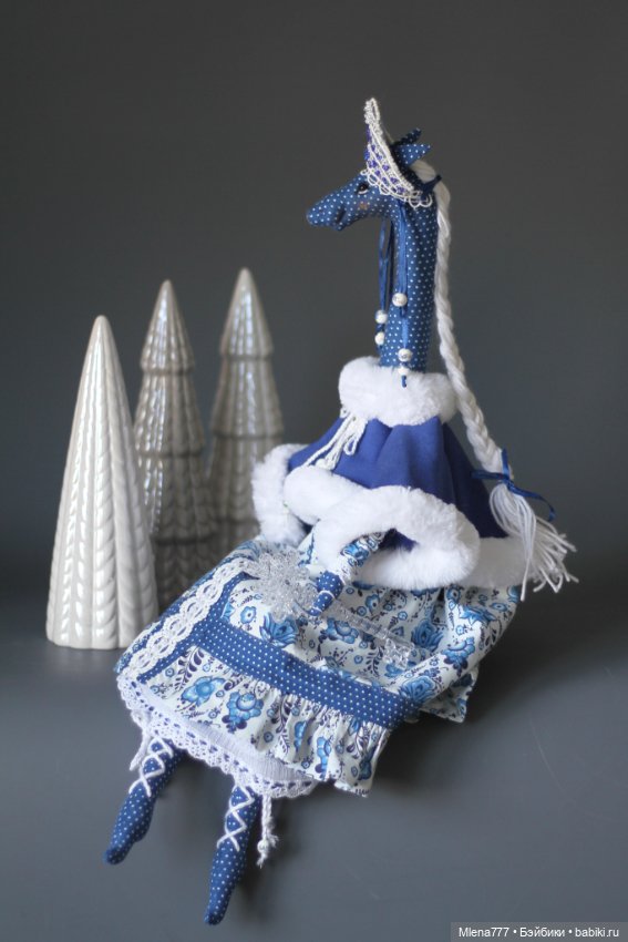 Лошадка . Гжель — Авторские текстильные куклы: Вальдорфские