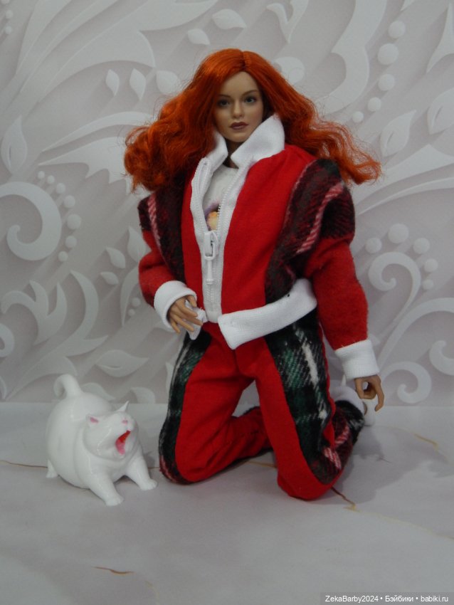 Коломбина, скрипачка, вампирша и кое-что еще (фото 6)