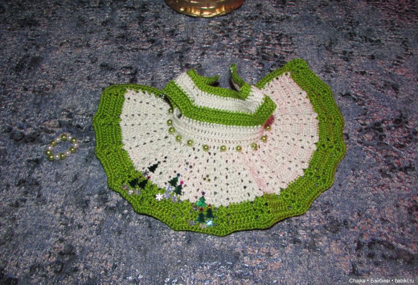 Вязаное платье «Новогодняя ёлочка» на кукол Corolle mini 20 см. Предновогодний показ "Рождественская Сказка для кукол" (фото 4)