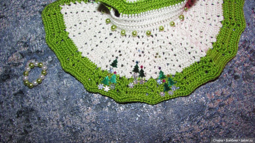 Вязаное платье «Новогодняя ёлочка» на кукол Corolle mini 20 см. Предновогодний показ "Рождественская Сказка для кукол" (фото 10)