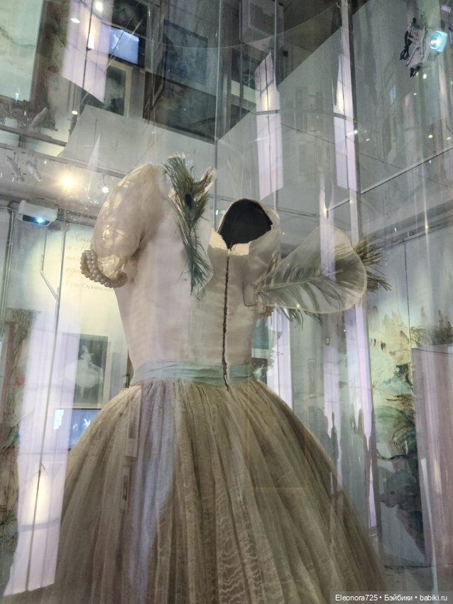 Элизабета в Санкт-Петербурге. Часть 1. Выставка "Пьер и Сильфиды" (фото 10)