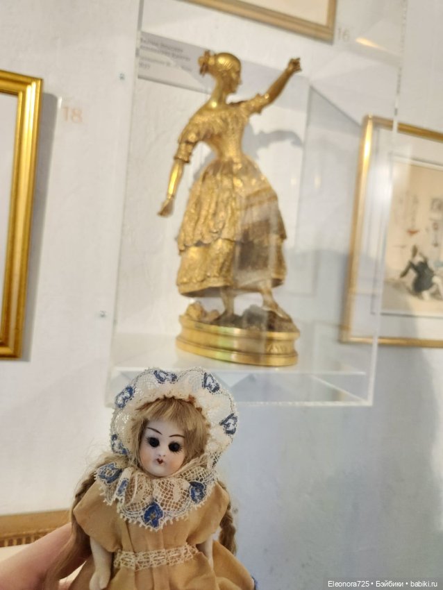 Элизабета в Санкт-Петербурге. Часть 1. Выставка "Пьер и Сильфиды" (фото 3)