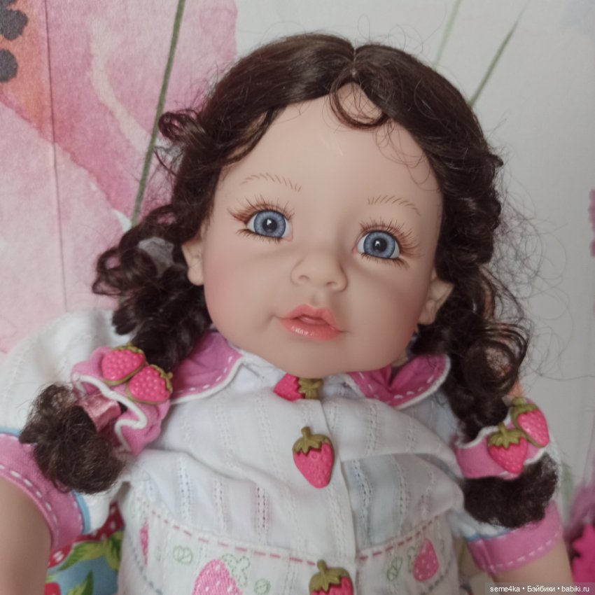 Кукла Adora клубничка — Куклы Adora (Адора): коллекционные виниловые (фото 5)