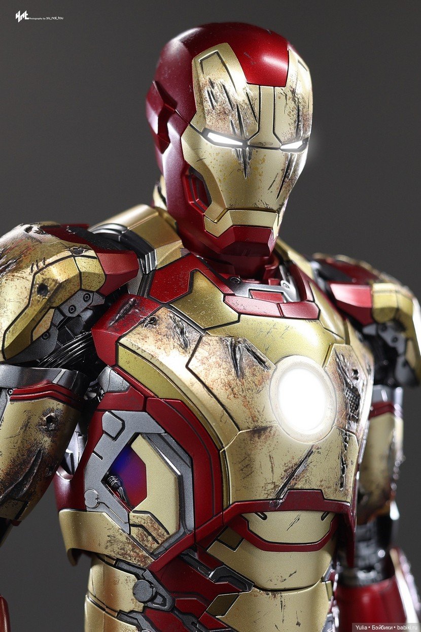 Фигурка Железного человека Mark XLII (2.0) - Hot Toys (фото 2)