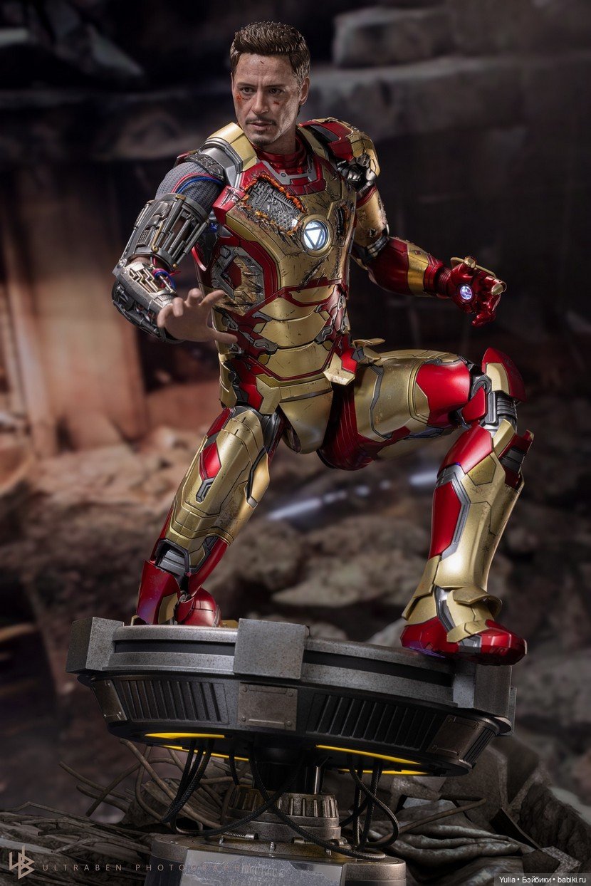 Фигурка Железного человека Mark XLII (2.0) - Hot Toys (фото 4)