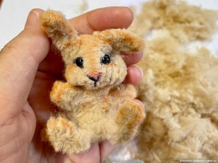 Зайка из пушистой проволоки (фото 6)