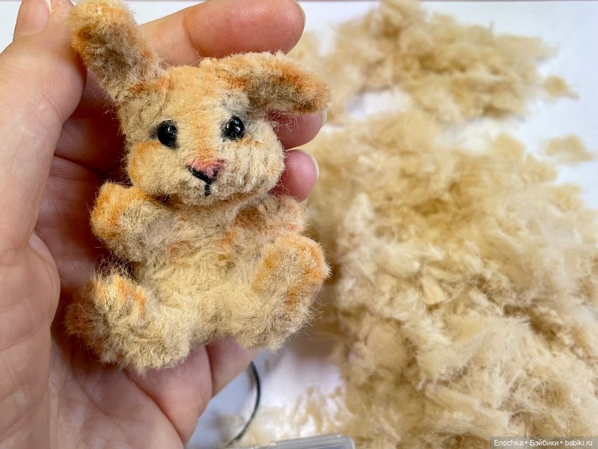 Зайка из пушистой проволоки (фото 5)