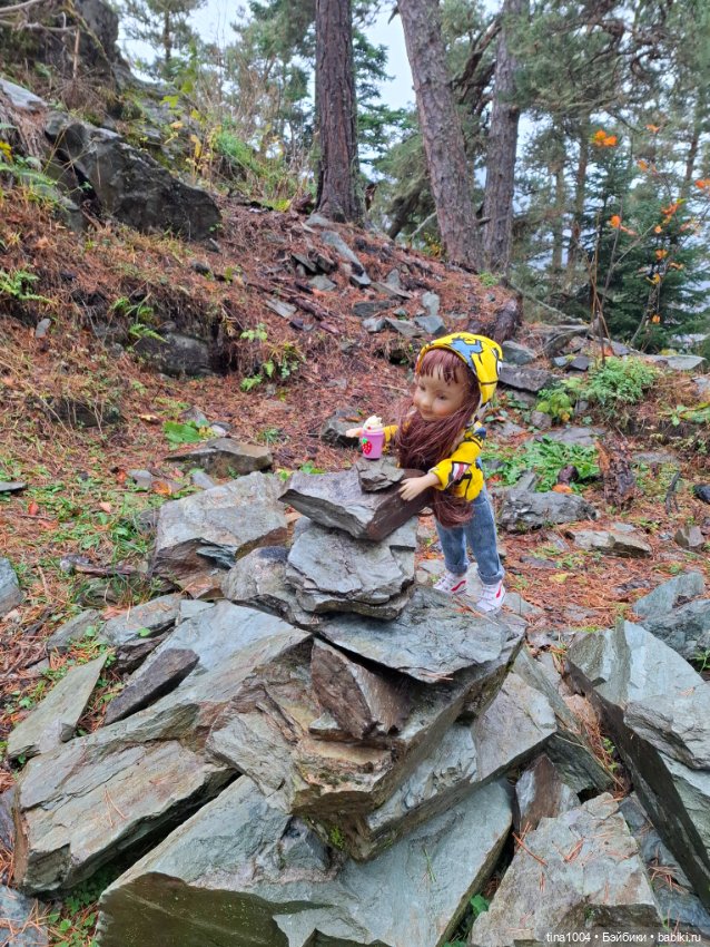 День длинных прогулок — Куклы Ruby Red (Руби Ред) Fashion Friends: Siblies