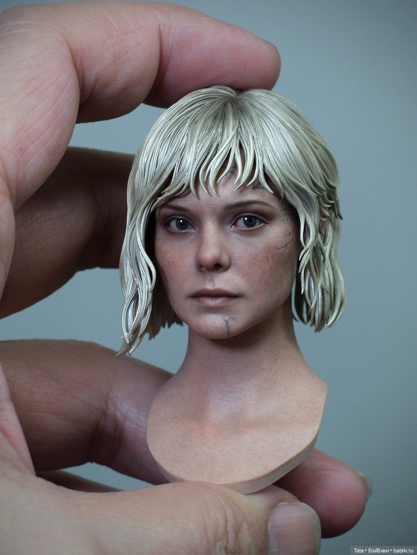 Hot Toys - скульпт андроида Тии (фото 3)