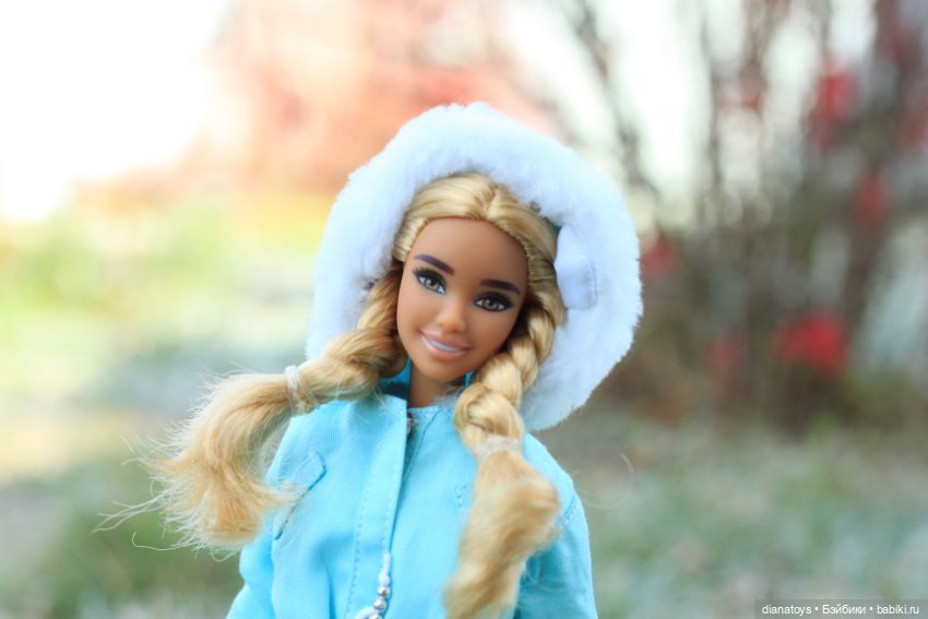 Первый снежок и моя Улыбашка 173 в новой курточке