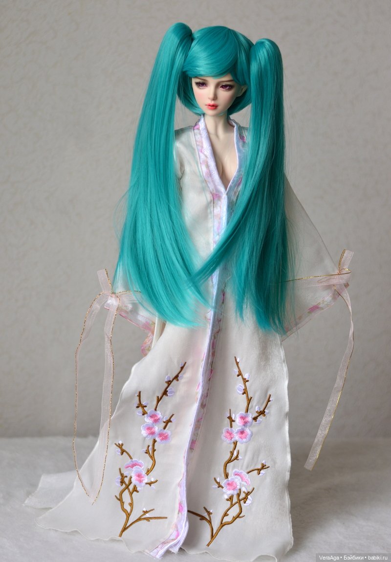 Дева от Ni Meng: парик Хацунэ Мику (фото 3)